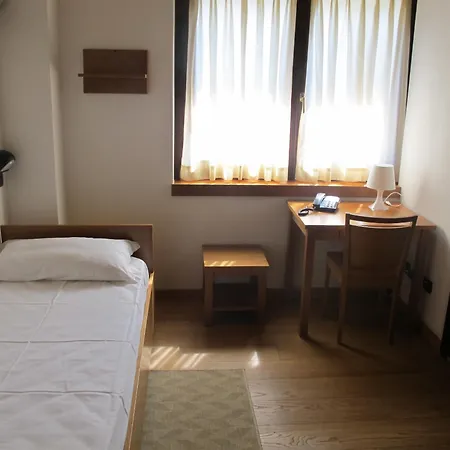 Bed and Breakfast Casa Alpina Don Guanella 3*