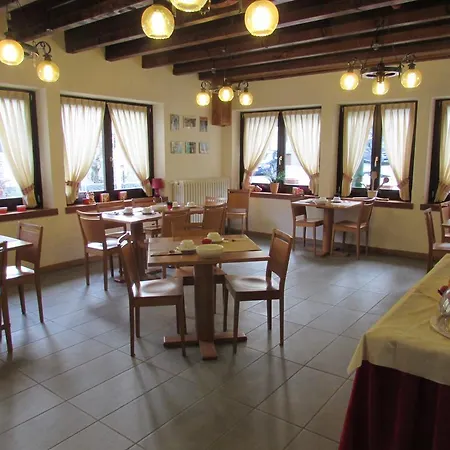 Couette-café Casa Alpina Don Guanella 3*