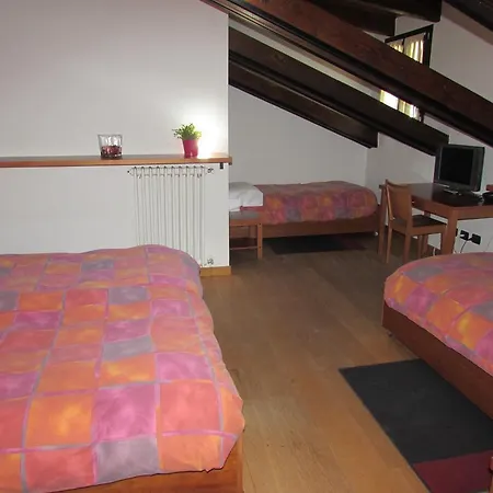 Couette-café Casa Alpina Don Guanella 3*